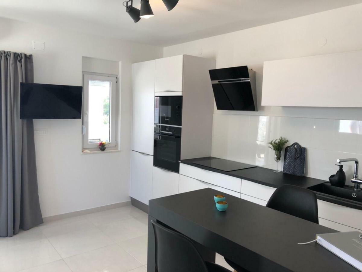 Ellavis Apartments מראה חיצוני תמונה